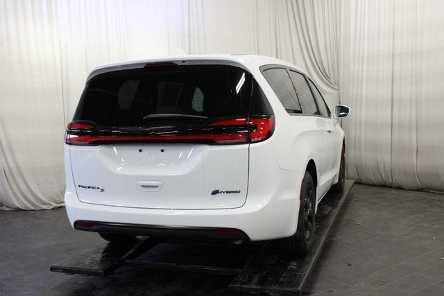 2022 Chrysler Pacifica Hybrid Hybrid Touring L